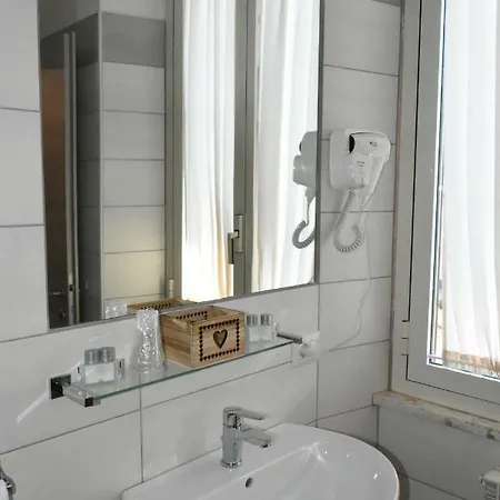 Albano Station Rooms Pavona Exterior photo