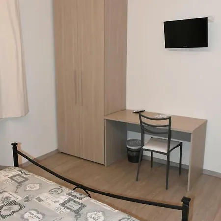 Albano Station Rooms Pavona Exterior photo